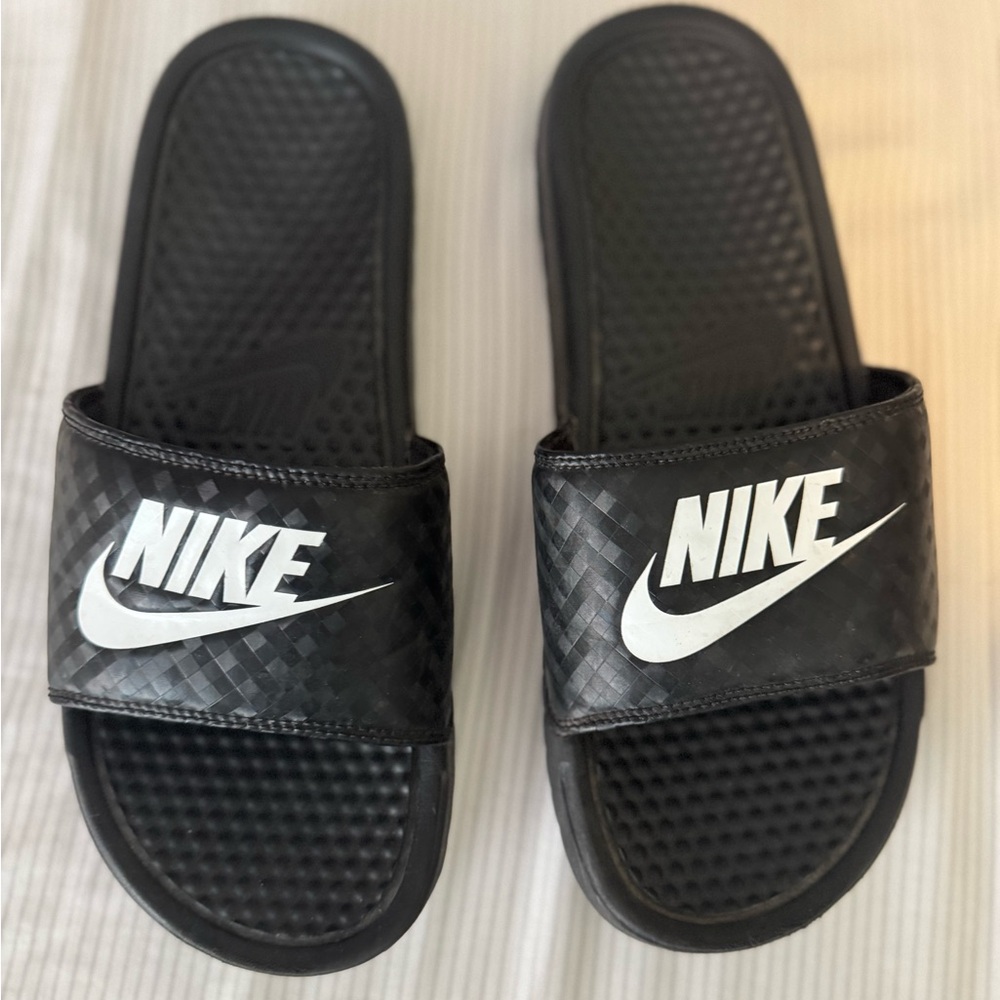 Nike Black Textured Slide Sandals